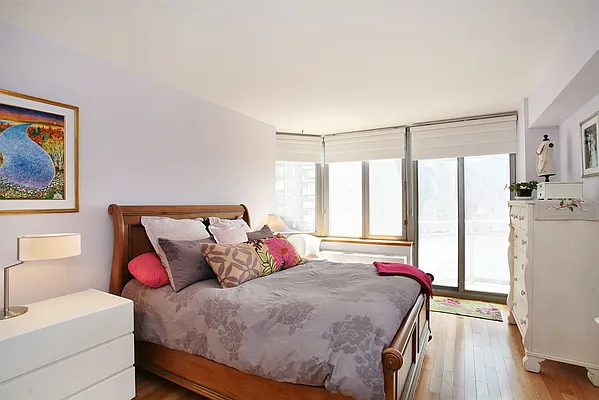 Sold by Corcoran | media 25