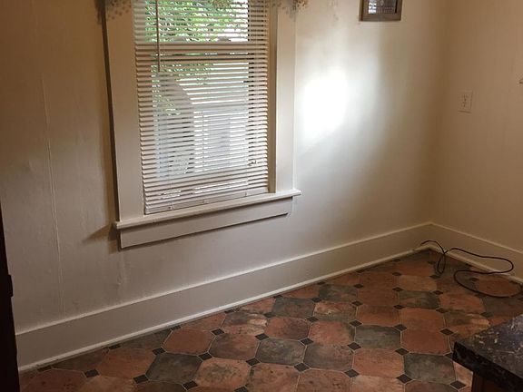 4th image of 1107 Otter St #2