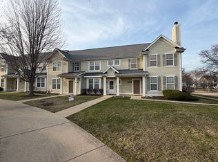1240 Mariemont Rd Unit D, Sugar Grove, IL 60554
