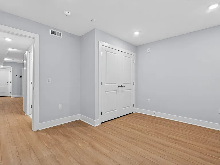 822 N 40th St — Photo 12