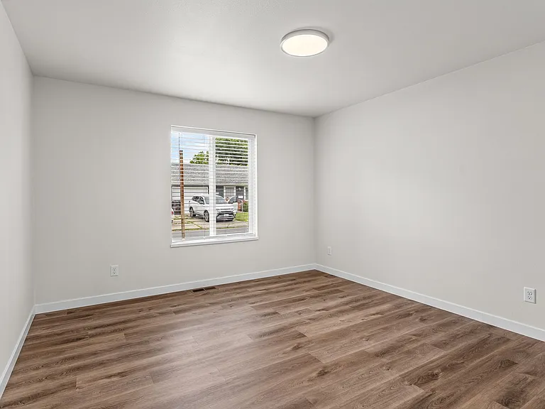 1302 S 14th Ave — Photo 41
