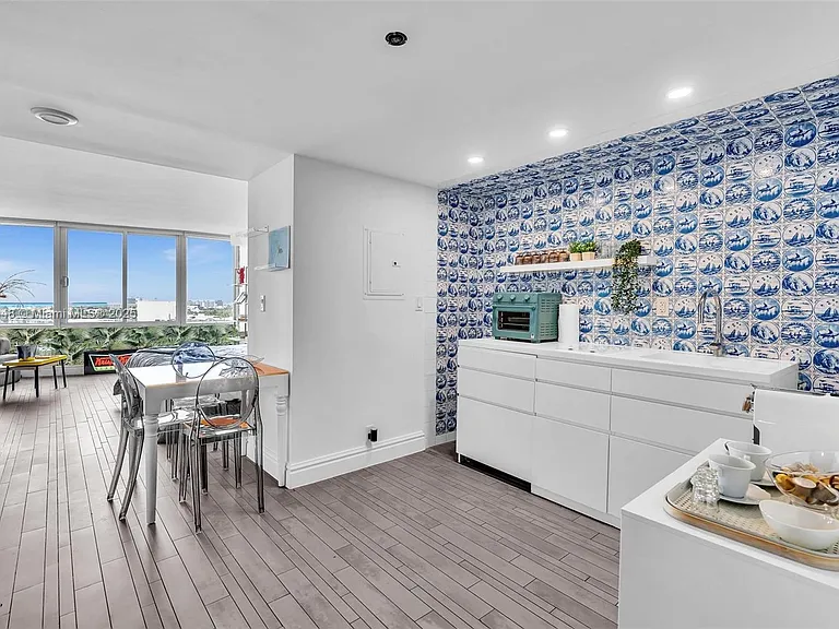 1100 West Ave #1019 — Photo 3