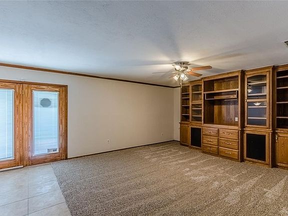 4th image of 1714 Granada Dr