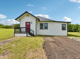 507 W 1st St, Flatonia, TX 78941
