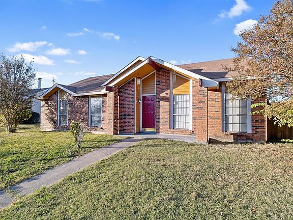 3rd image of 618 Beechwood Dr