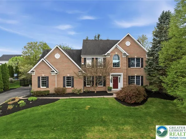 3130 Muirfield Rd, Center Valley, PA 18034