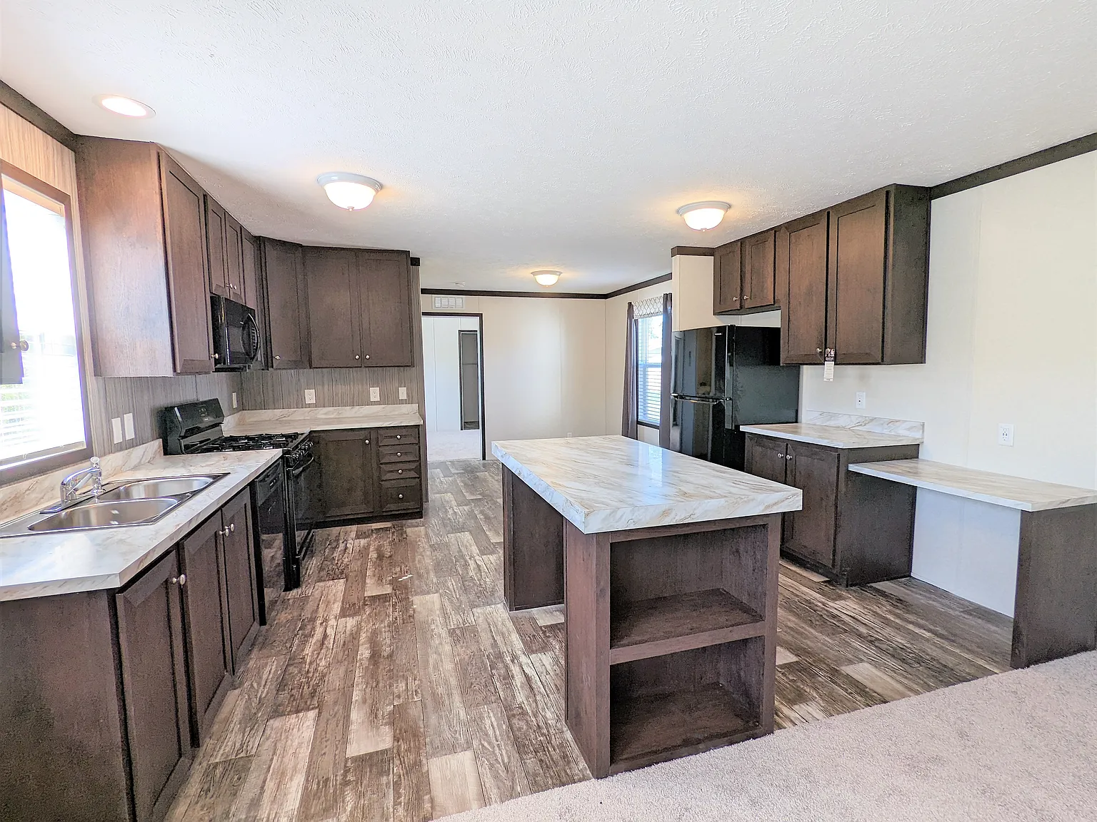 3 bed, 2.0 bath, $1,449 — Photo 1