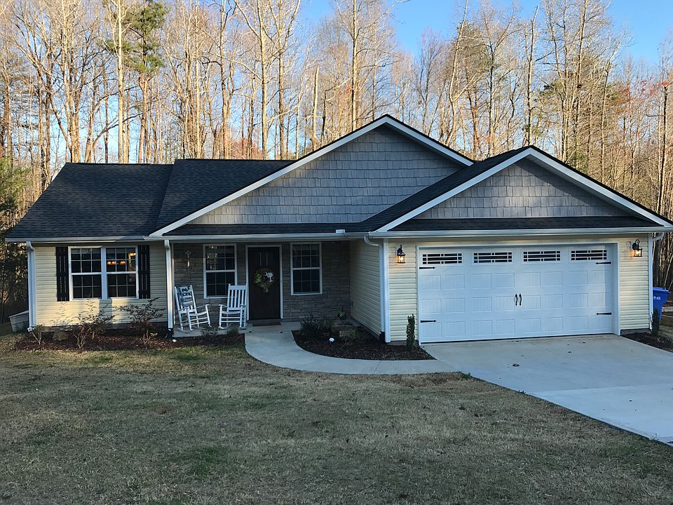 27 Daughtry Ct 