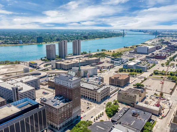 525 W Lafayette Blvd Unit 14D, Detroit, MI 48226