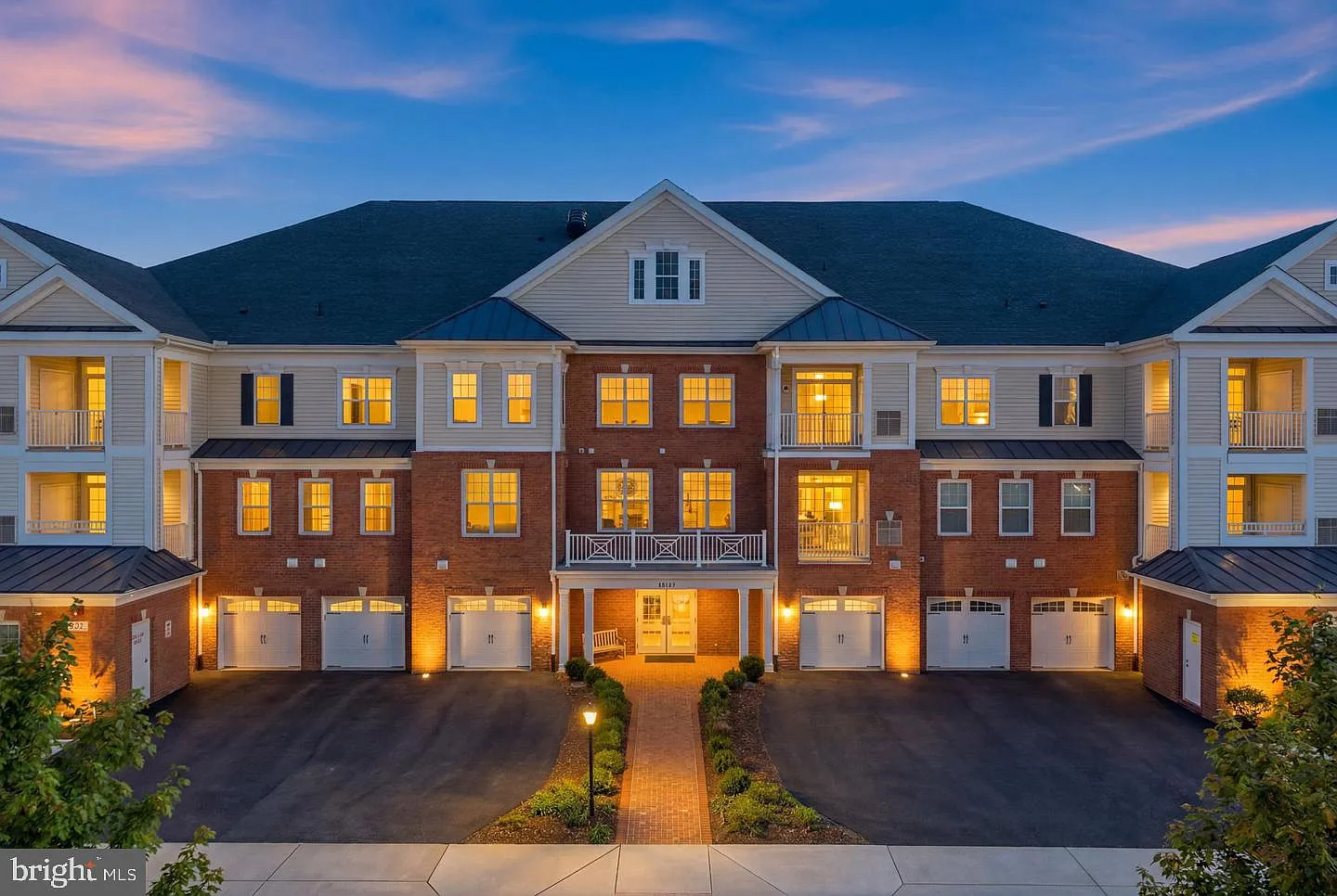Regency At Ashburn Greenbrier — Photo 1