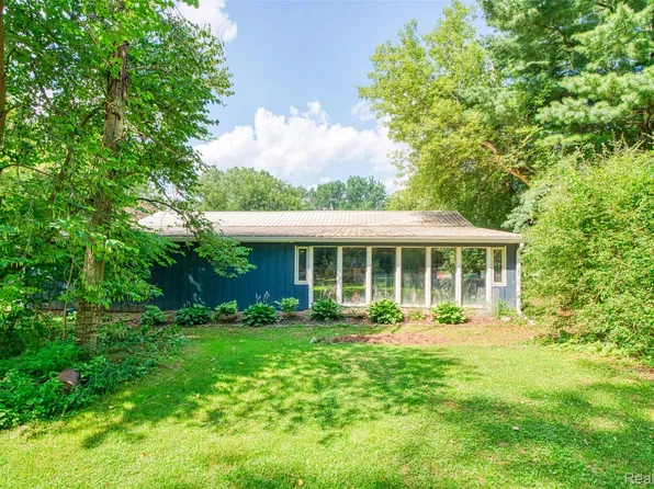 575 E Dansville Rd, Dansville, MI 48819
