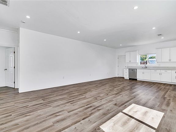 3rd image of 6734 Beryl St