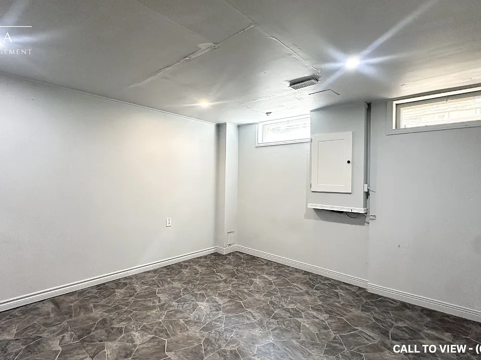 143 Paperbirch Cres #2