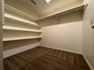 108 College Park Ct #101, Normal, IL