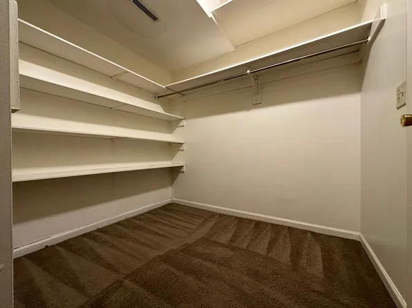 108 College Park Ct, 108 College Park Ct #101, Normal, IL 61761