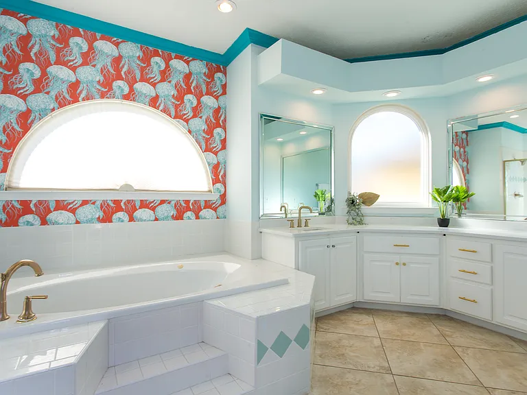 7591 N Shores Dr — Photo 36