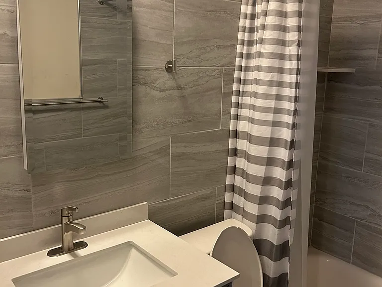 2640 Colfax Ave S #102 — Photo 3