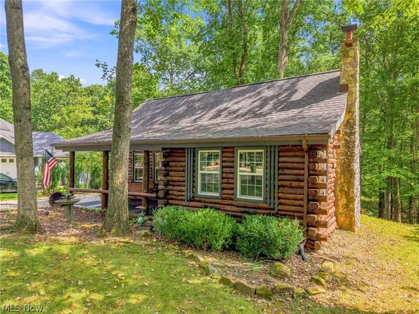 410 Apple Hill Dr N, Howard, OH 43028