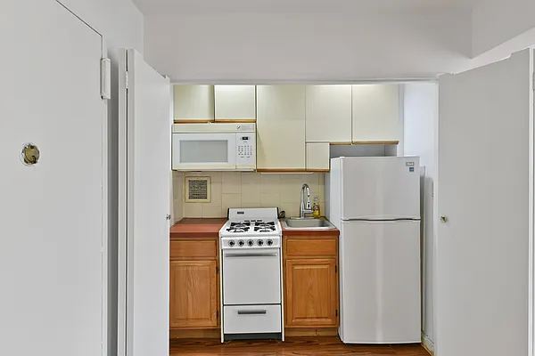 Sold by Oxford Property Group | media 7