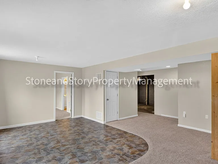 6926 SW 17th St — Photo 23