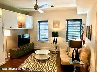 Studio, 460 sqft, $1,800 — Photo 3