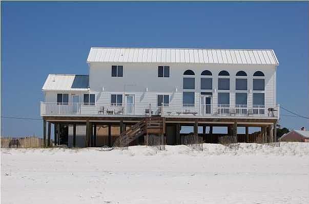 1st image of 195 Beach Dr E
