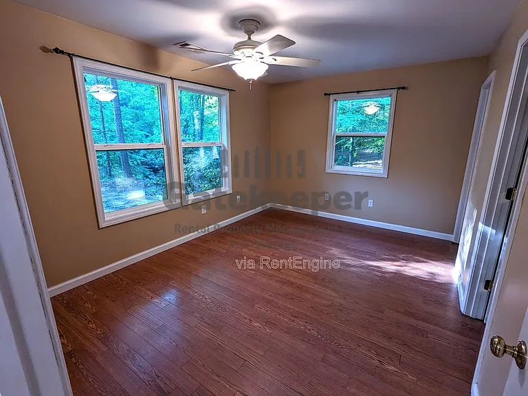 1096 Boone Rd — Photo 14