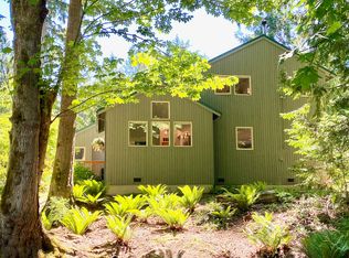 11680 Kirk Ave NE, Bainbridge Island, WA 98110