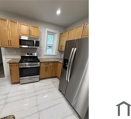 305 E Vernon Rd — Photo 7
