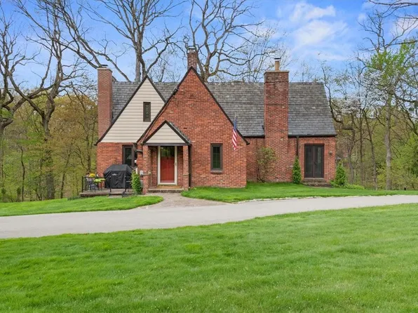 213 Woodland Ave, Glenshaw, PA 15116