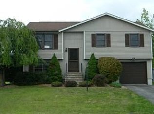 8505 Grandview Dr, Cicero, NY 13039