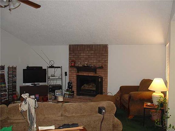5th image of 1811 Cameo Dr