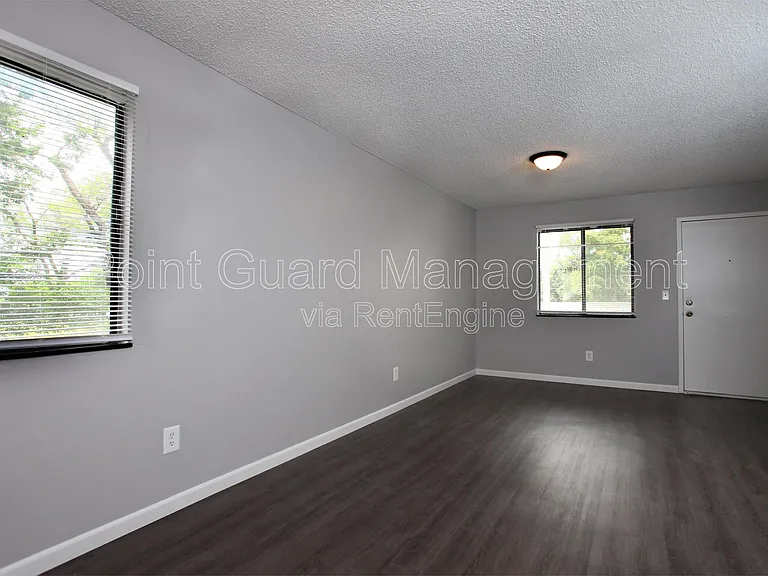 1717 N Vassar Ave — Photo 8