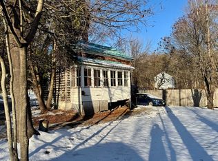 61 Woodmont Rd, Northampton, MA 01060