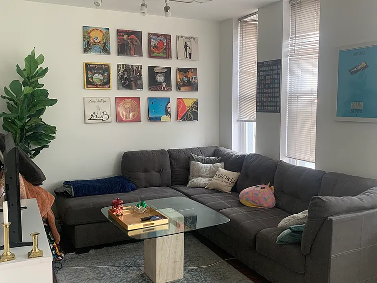 1000 W Armitage Ave #2B — Photo 4