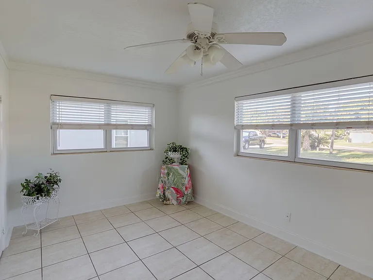 121 S Triplet Lake Dr — Photo 17