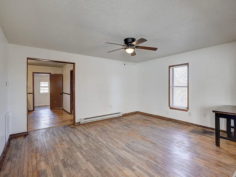 3801 Cresswell Ave — Photo 8