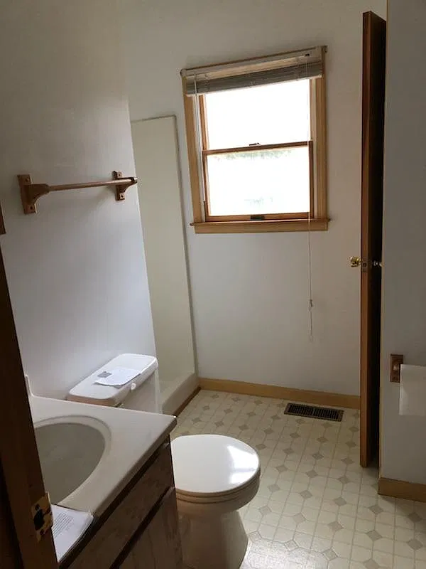 706 Heritage Drive — Photo 1