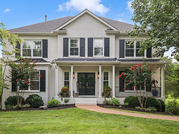 2nd image of 2020 Valleybrook Dr