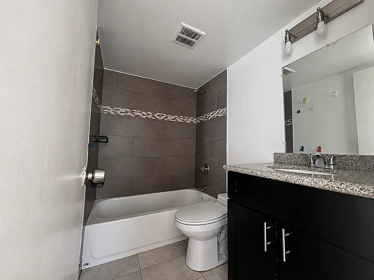 4163 NW 114th Ter #4163 — Photo 10