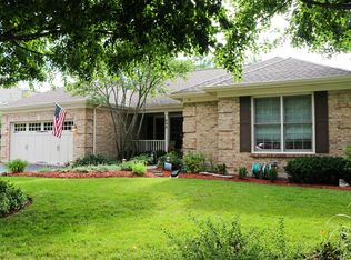698 Northwind Dr, Lake Villa, IL 60046