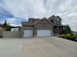 662 E Ridgetop Cir, North Salt Lake, UT 84054