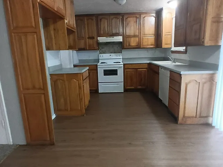 3221 Greenbrier Ter — Photo 5