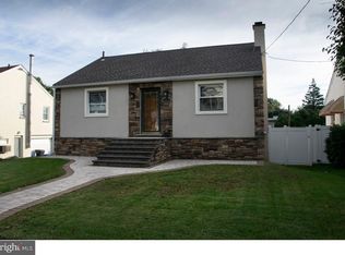 2015 Foster St, Philadelphia, PA 19116