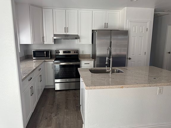 2nd image of 2702 E Juniper Ave #B