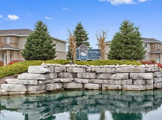 1613 Swan Rd APT 2, De Pere, WI 54115