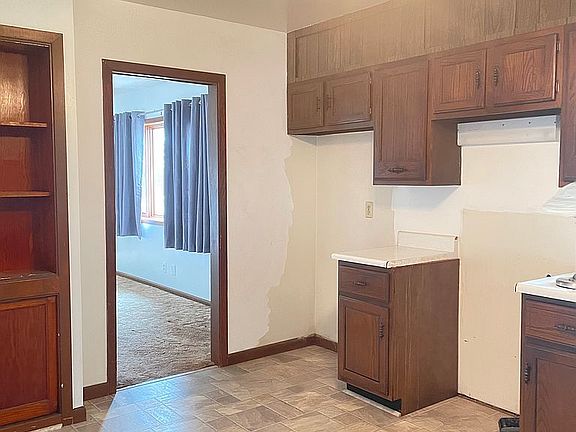 Kitchen to living room