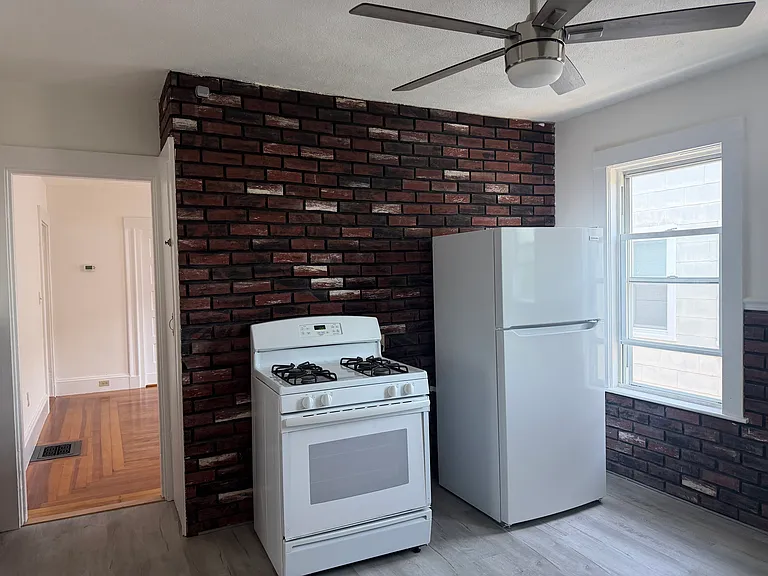 36 Derby St #3 — Photo 9