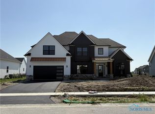 1018 Brampton Park Rd, Perrysburg, OH 43551