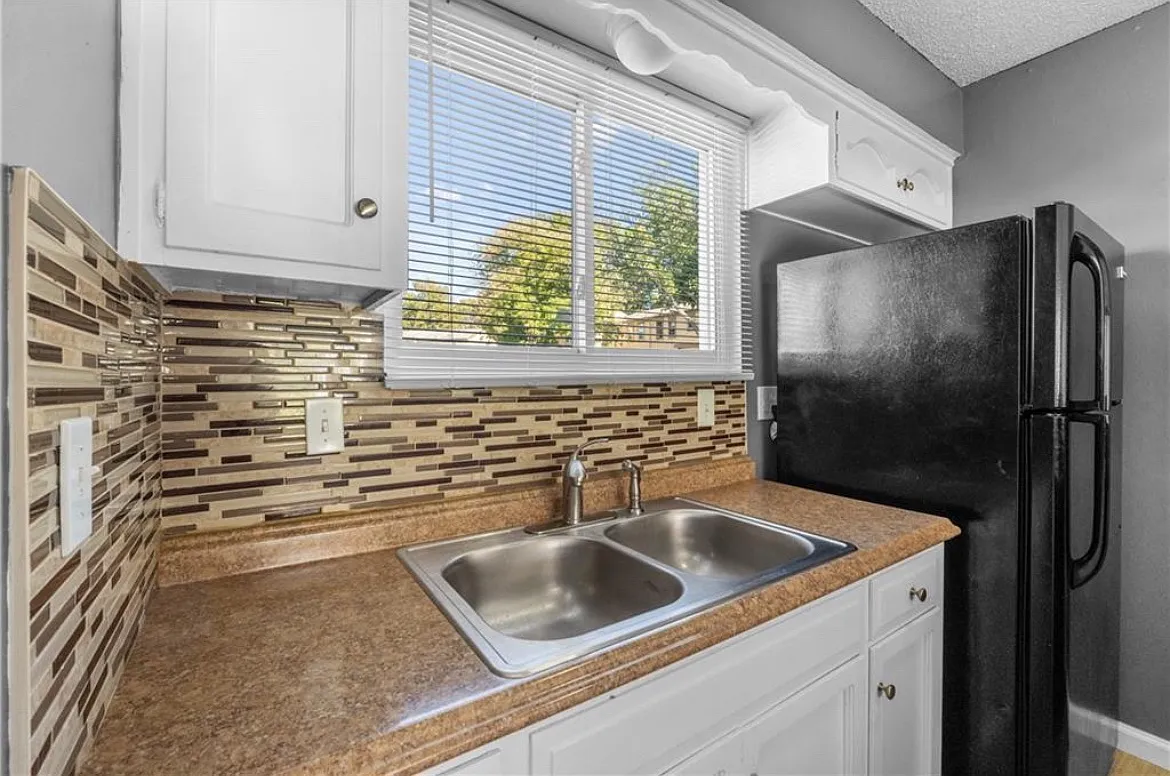 2 bed, 1164 sqft, $1,000 — Photo 4